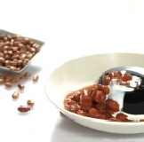 大豆嫩仙草《一盒六入》 綿、蜜、香Ｑ的大豆與天然嫩仙草的搭配 口感細緻 是不可錯過的好滋味