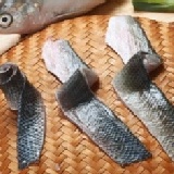 ★生鮮虱目魚皮☆ (半斤/包)富含天然膠原蛋白。 特價：$70