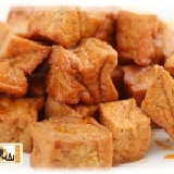 【老東山冰滷味～骰子豆腐150g】★非凡美食★團購首選商品 ☆會爆汁I喔☆特製珍鮮滷汁，先進『封釀滷製』技術，珍香入味去除油膩，咬在嘴裡會爆汁喔!!