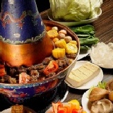 【老東山～森泉火鍋系列】～聚鍋王～原汁牛肉火鍋(1750g) ※獨家附贈豐富好料包、新鮮冷凍高麗菜(適合 3~4人親朋好友一起享用)