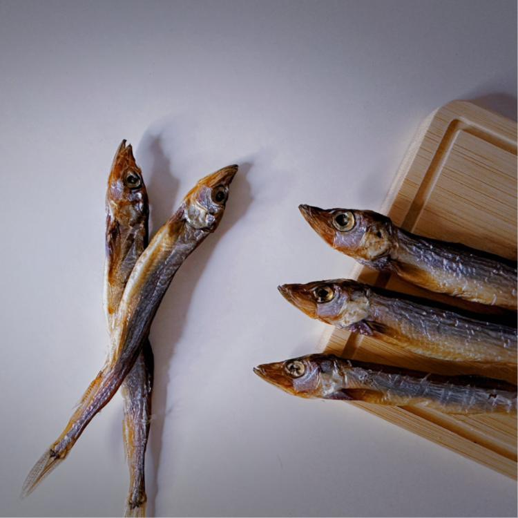 免運!🐟毛小孩柳葉魚乾 100g。天然純手作寵物零食 100g/包 (10包,每包186.8元)