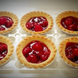 小比幸福手作：甜蜜櫻桃塔，每盒6入 特價：$120