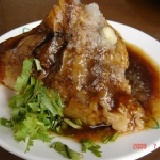 肉粽 (花生、瘦肉、肥肉、香菇、蛋黃)