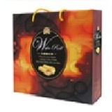 春節禮盒出清【孔雀捲心餅禮盒(A版) 400g】 ● 保存期限：100年/12月 ● 特價：$100