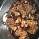 香原紅燒花干牛筋麵 獨創組合的牛肉麵，值得一嚐