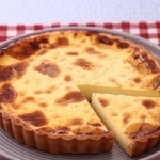 2010年萬眾矚目的最後一檔~吃完會瘋狂轉圈圈的無敵布蕾派~閃亮登場!!超低優惠價一盒只要199元. 等這麼久總算開團了~滿10盒就成團~再享免運費優惠啦!!(原味下單區) 特價：$199