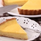 2010年萬眾矚目的最後一檔~吃完會瘋狂轉圈圈的無敵布蕾派~閃亮登場!!超低優惠價一盒只要199元. 等這麼久總算開團了~滿10盒就成團~再享免運費優惠啦!!(檸檬下單區) 特價：$199