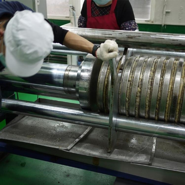 台灣精華-冷壓苦茶籽油禮盒