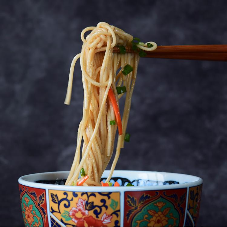 【台灣精華】饌禮盒-麵常伴 椒麻風味拌麵 6入+日月潭之舞紅茶茶包8入禮盒附提袋