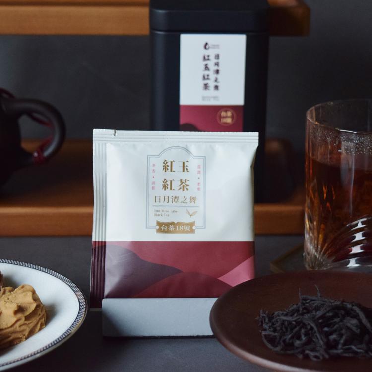 【台灣精華】饌禮盒-麵常伴 椒麻風味拌麵 6入+日月潭之舞紅茶茶包8入禮盒附提袋