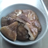 香菇 搭配雞肉 一包賣10元 特價：$15