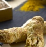 【碁富食品】紅龍南洋咖哩雞肉捲 (200g*6條/包) 濃烈的香味和入味的雞肉香噴誘人，潤口的醬汁拌入新鮮青蔬美味零負擔