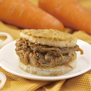 【紅龍】牛丼米堡*3顆 特價：$126