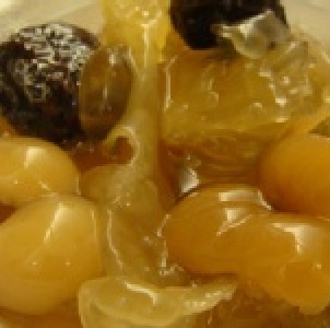 冰糖四寶 ★350g/盅~蓮子.紅棗.桂圓.白木耳.冰糖~營養豐富，香美可口~膠質滿滿~愛美人的最愛! 特價：$25