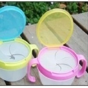 baby防漏萬用杯/ 隨身零食杯/ 寶寶車用杯/ 餅乾杯 顏色隨機出貨~預購款 特價：$80
