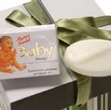 印度嬰兒檀香皂, 滋潤淨身, 大人嬰兒都可洗, 75G (本月大合購價)含杏仁油及甘油加倍呵護寶貝肌膚