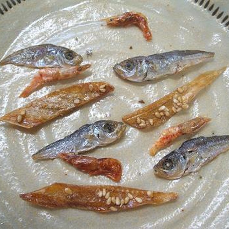 日本 白石海產 綜合小魚乾