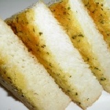 《任選加送》濃郁香蒜厚片吐司 ~同一帳號~訂購組合包加送品^^