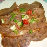 滷牛腱(熟食)(每公斤售價) 約600~800g/包(不定重產品需過磅計價；每公斤單價$430元;每包約$258元~$344元)