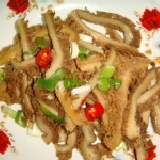 滷牛肚(熟食)(每公斤售價) 約500g/包(不定重產品需過磅計價；每公斤單價$405元;每包約$203元~$243元不等)