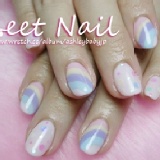 夏日繽紛花式夾心光療凝膠健甲+指緣修護+上層光療，指定款式通通特價1099元 特價：$1099