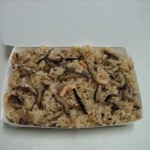 油飯 (方形便當餐盒)