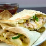 香濃雞肉起司煎餅 ( 訂購20份以上 ) 1份包含2片起司煎餅 ( 附墨西哥莎莎醬 ) 特價：$85