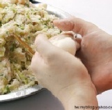 高麗菜水餃 輕甜爽口,保存高麗菜原汁原味.185元/35粒 特價：$185