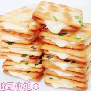 ＊吐司小姐＊牛軋糖夾心蔥餅 特價：$100