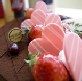 《洋公館 私房生巧克力蛋糕》8吋 酒釀黑櫻桃;母親節專案:任選滿四個每個特價599元,免運費
