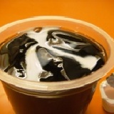 嫩仙草奶凍 黑亮滑嫩的嫩仙草,加上奶油球或鮮奶都好吃!獨享杯新鮮剛好!{3/26~4/5特價中}