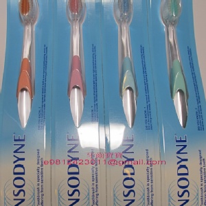 牙齒寶寶～舒酸定敏感性軟毛牙刷一支70元(一打免運)我最便宜 軟毛牙刷(德國原裝) 特價：$70