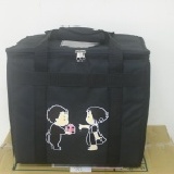 210丹黑色大保冷袋 此批新圖案的是600丹尼龍布, 保冷效果相同,較耐用尺寸:29*33*35cm 特價：$250