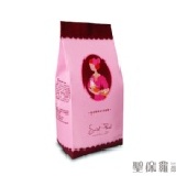 【聖保羅烘焙花園】經濟包。手工綜合牛軋糖 不添加任何化學添加物，停留在口中的濃郁香味，入口後漸漸擴散的乳香，愈嚼愈香，值得您細細品嚐！