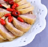 潮州仔美食~金牌無骨醉雞腿 無骨醉雞腿 非常適合夏天當作餐桌上的冷盤唷(1隻裝) 特價：$250