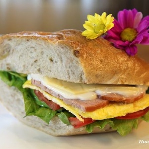 花蓮郭手工煙燻火腿大條(900g) x 3條 + 200元折價券 x 1張