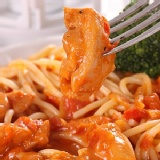 匈牙利紅椒雞肉義大利麵醬