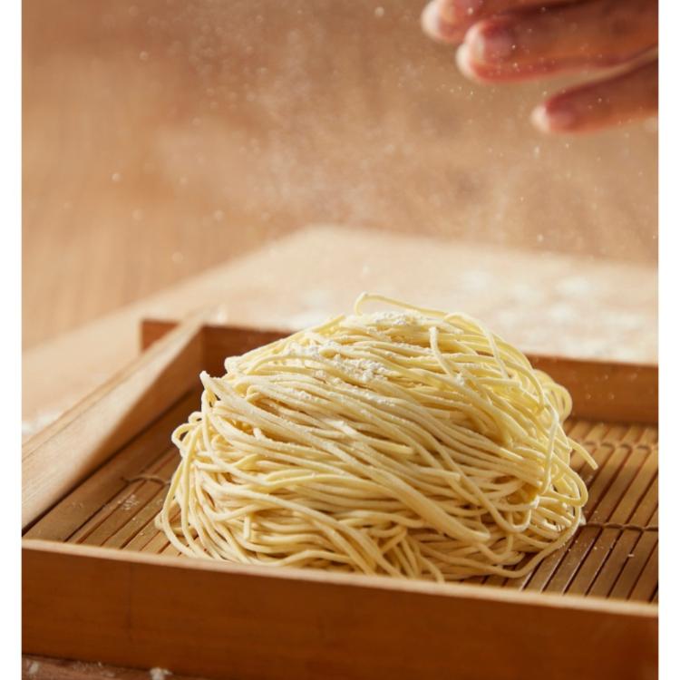 【一階堂】大蒜拳骨拉麵