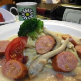 奶油鮮菇起士香腸義大利麵 特價：$69