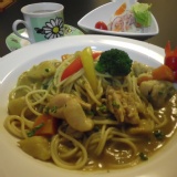 咖哩雞腿肉義大利麵 特價：$69