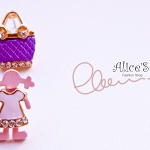 【alice's 愛麗絲】 閃鑽小女孩包包可愛耳釘 E1-12-001