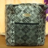 *Jolly well*咖啡斜格手提保溫袋 大 特價：$299