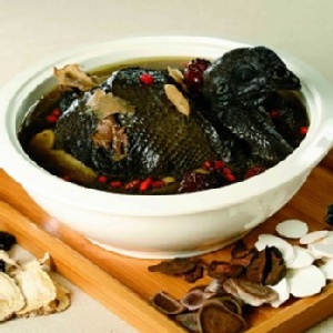 淮山烏骨帝王雞湯