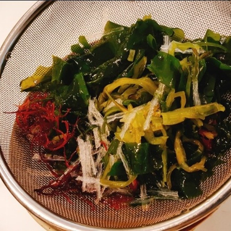 涼拌海帶芽