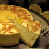 香橙重乳酪6吋 ③成份：乳酪、法國頂級鮮奶油、橙絲、雞蛋、海藻糖、消化餅、發酵奶油 特價：$500