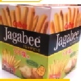 日本超夯 calbee 卡魯比鹽味薯條棒 ---北海道薯條三兄弟的普及版~~ 這批又賣光了 下批9月底到.有貨就要快..北海道薯條三兄弟的普及版~~日幣一直漲 抗漲中~~ 特價：$115