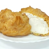 日式鮮奶冰淇淋泡芙(原味) 特價：$10