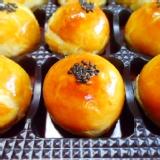 核桃蛋黃酥 一顆顆金黃飽滿,一口口香氣四溢