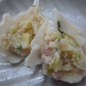 高麗菜豬肉水餃 特價：$90