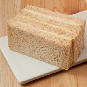 【麵包叔叔烘焙屋】日式全麥三明治（1入） 特價：$28